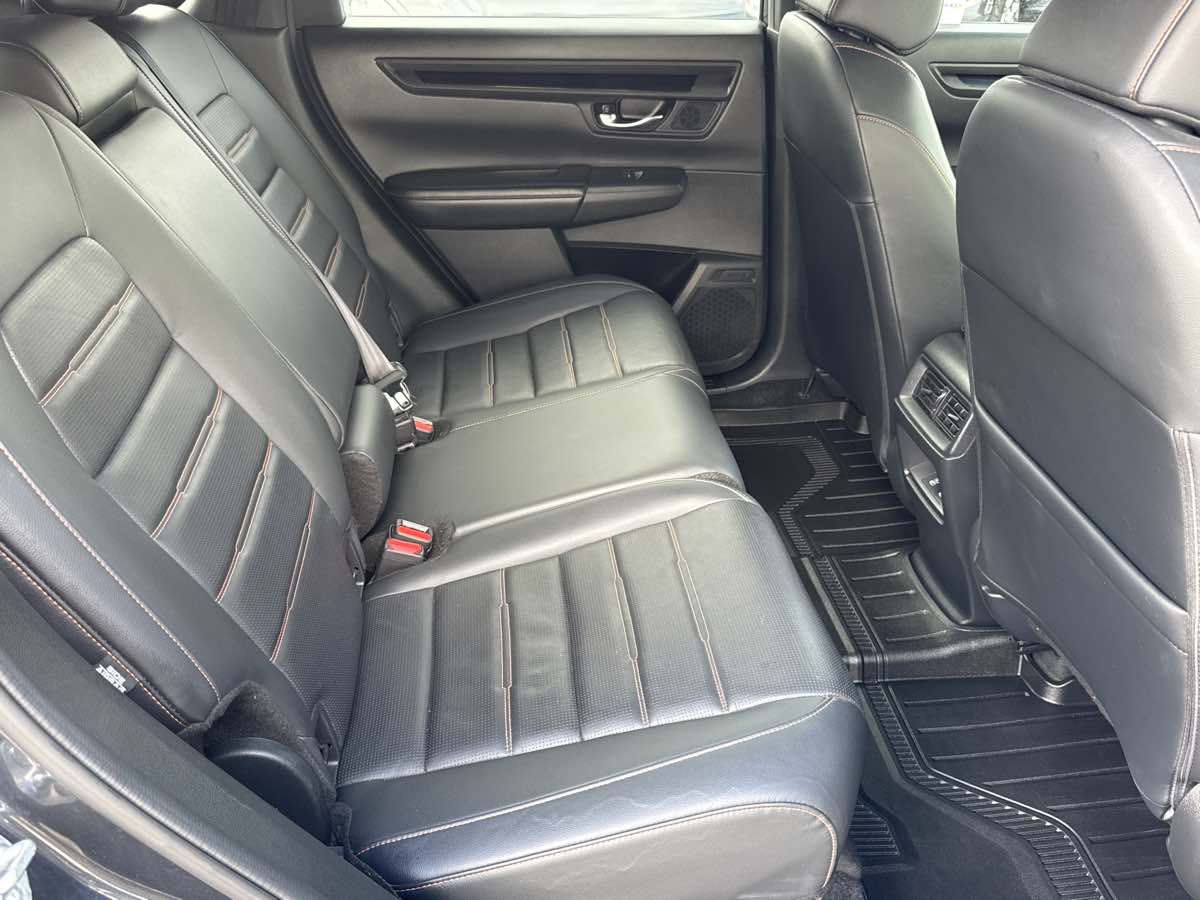 Photo 18 of this Honda CR-V Hybrid