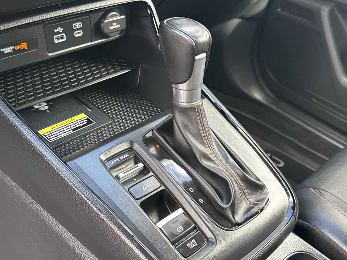 Photo 27 of this Honda CR-V Hybrid