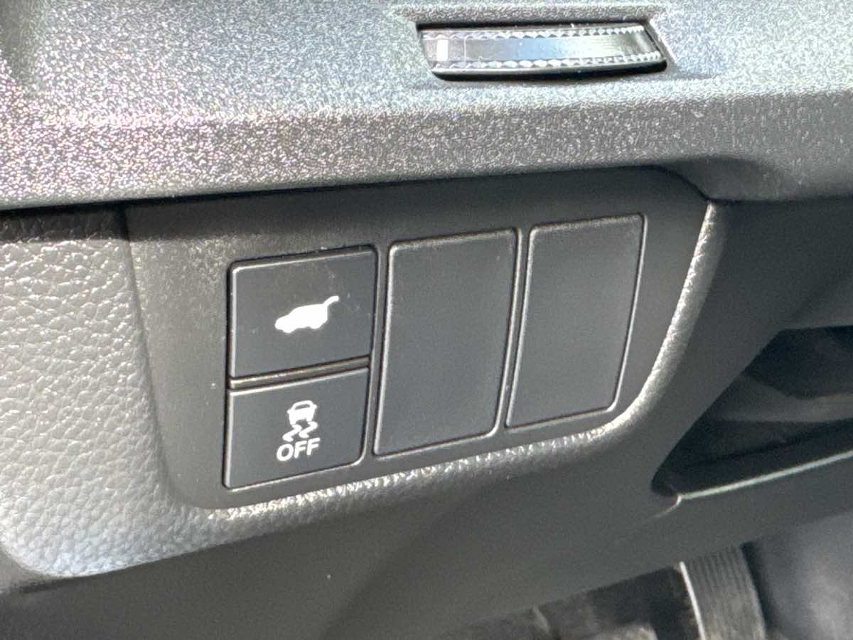 Photo 28 of this Honda CR-V Hybrid