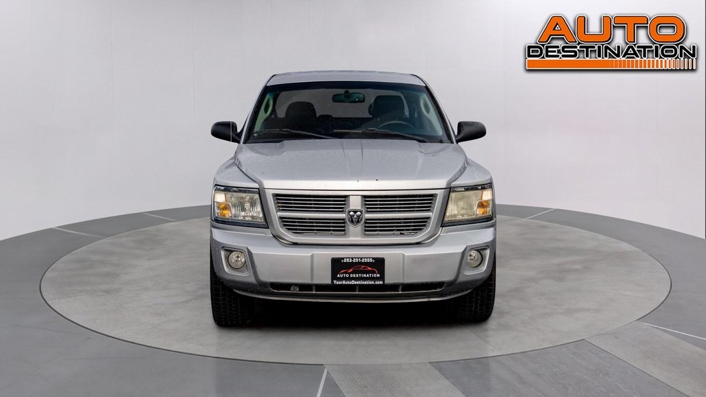 2011 Dodge Dakota photo 2