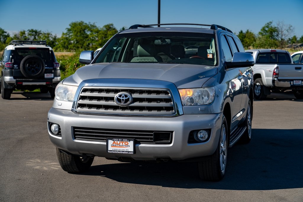 2015 Toyota Sequoia Platinum photo 4