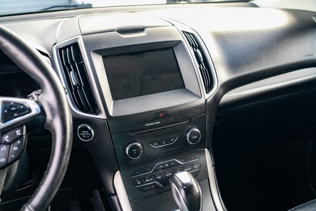 2017 Ford Edge SEL - Photo 18
