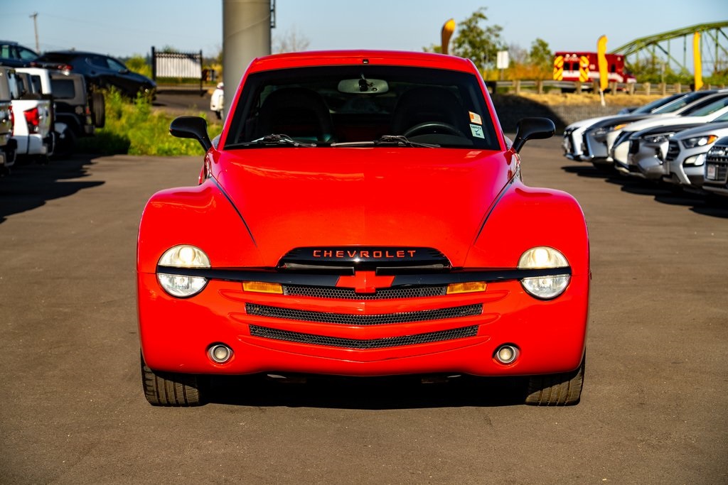 2003 Chevrolet SSR photo 3