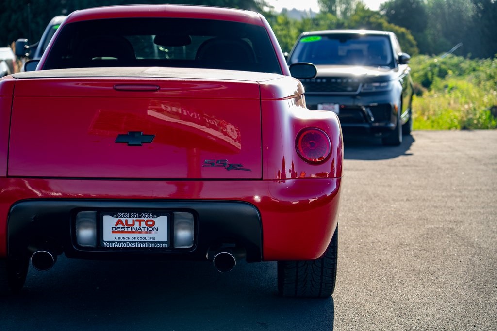 2003 Chevrolet SSR photo 10