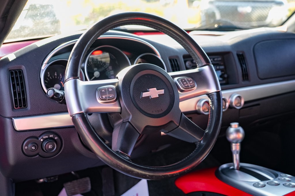 2003 Chevrolet SSR photo 12