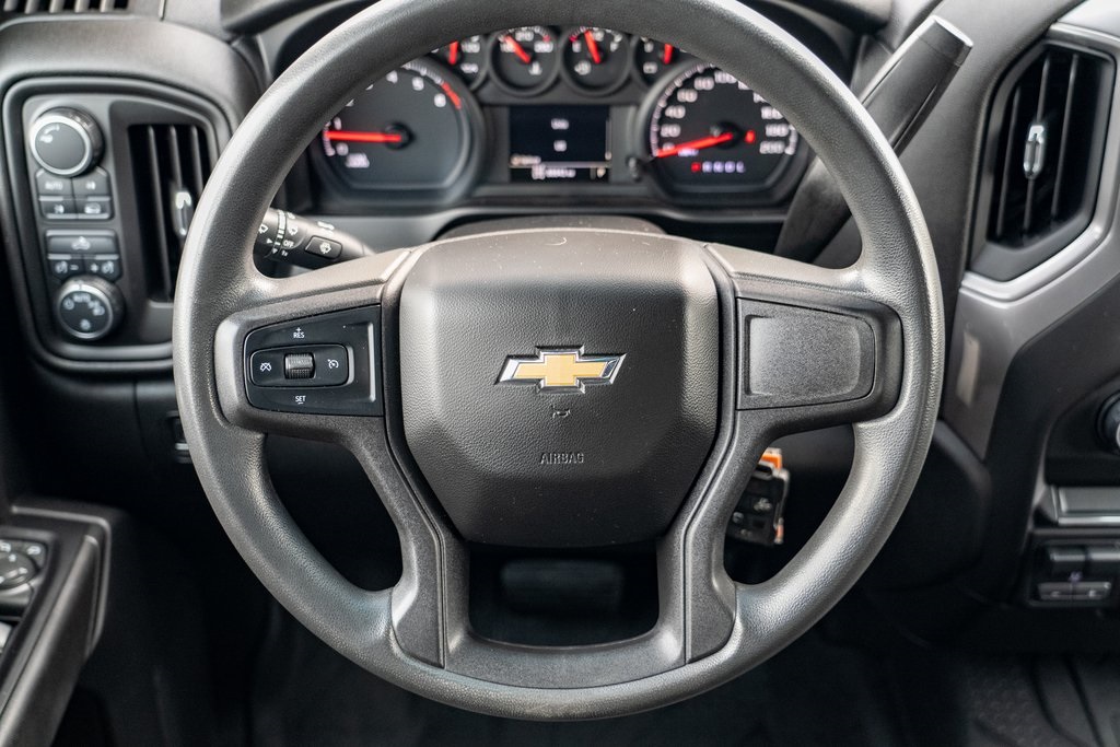 2019 Chevrolet Silverado 1500 Custom photo 13