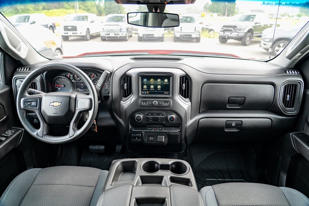 2019 Chevrolet Silverado 1500 Custom photo 15