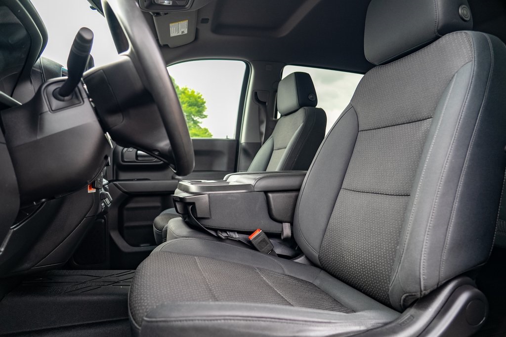 2019 Chevrolet Silverado 1500 Custom photo 21