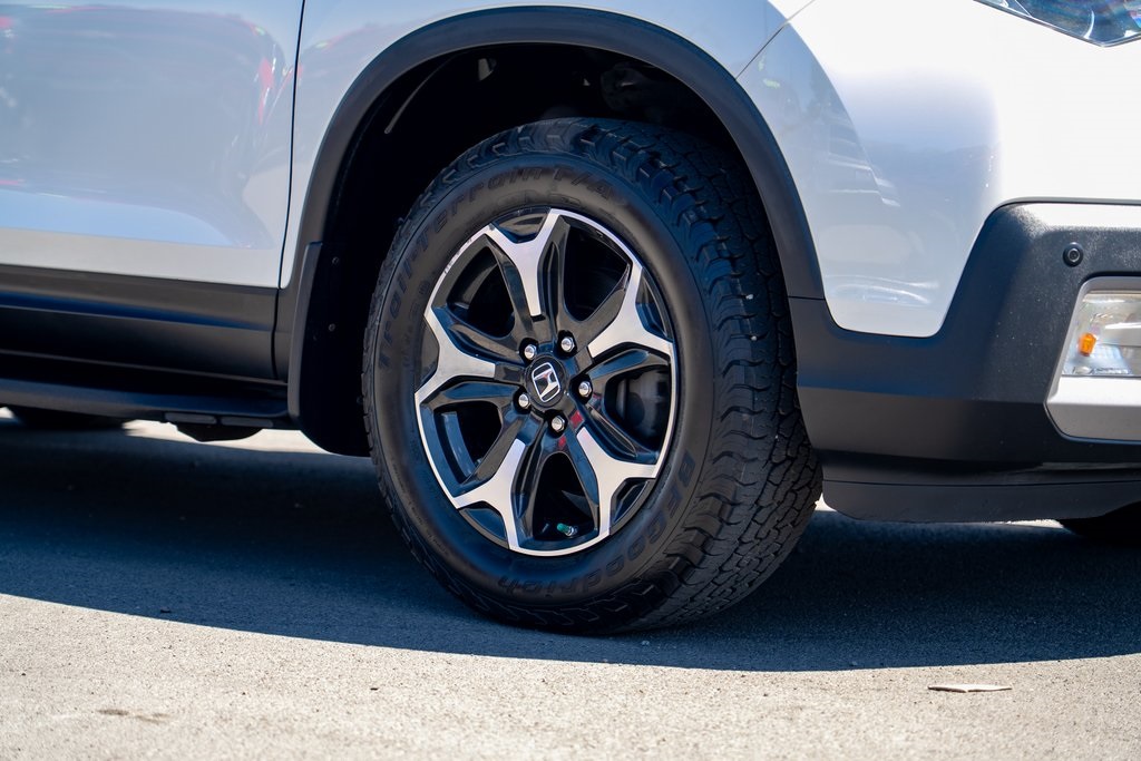 2017 Honda Ridgeline RTL-E photo 5