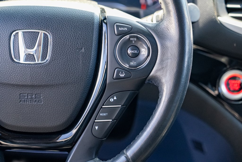 2017 Honda Ridgeline RTL-E photo 15