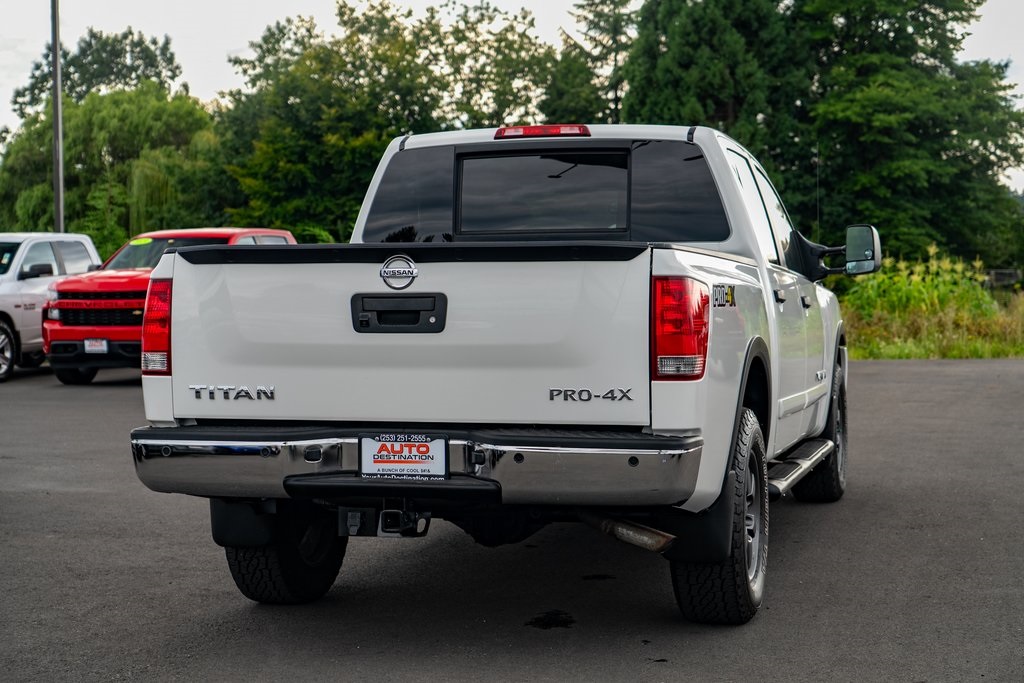 2014 Nissan Titan Crew Cab S photo 5