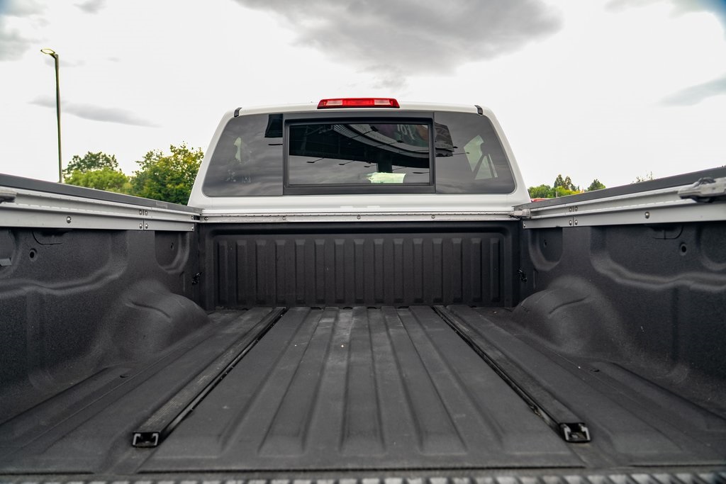 2014 Nissan Titan Crew Cab S photo 7