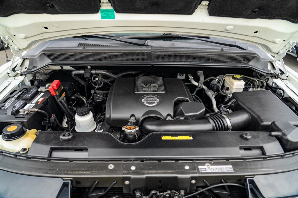 2014 Nissan Titan Crew Cab S photo 20