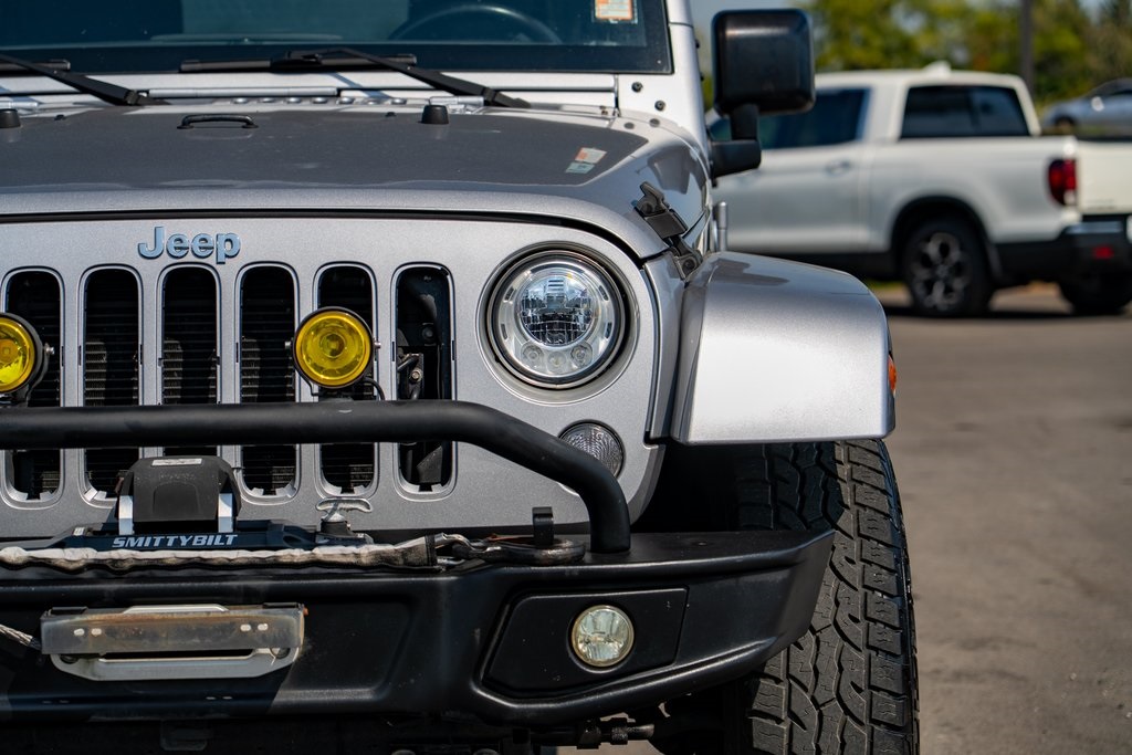 2017 Jeep Wrangler Unlimited Sahara photo 5