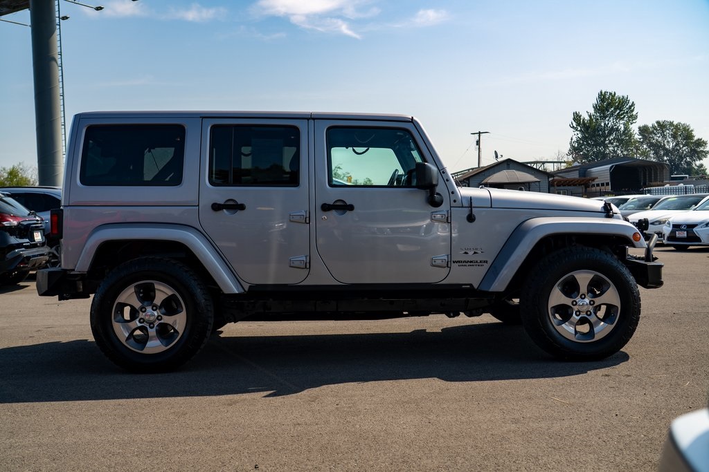 2017 Jeep Wrangler Unlimited Sahara photo 7