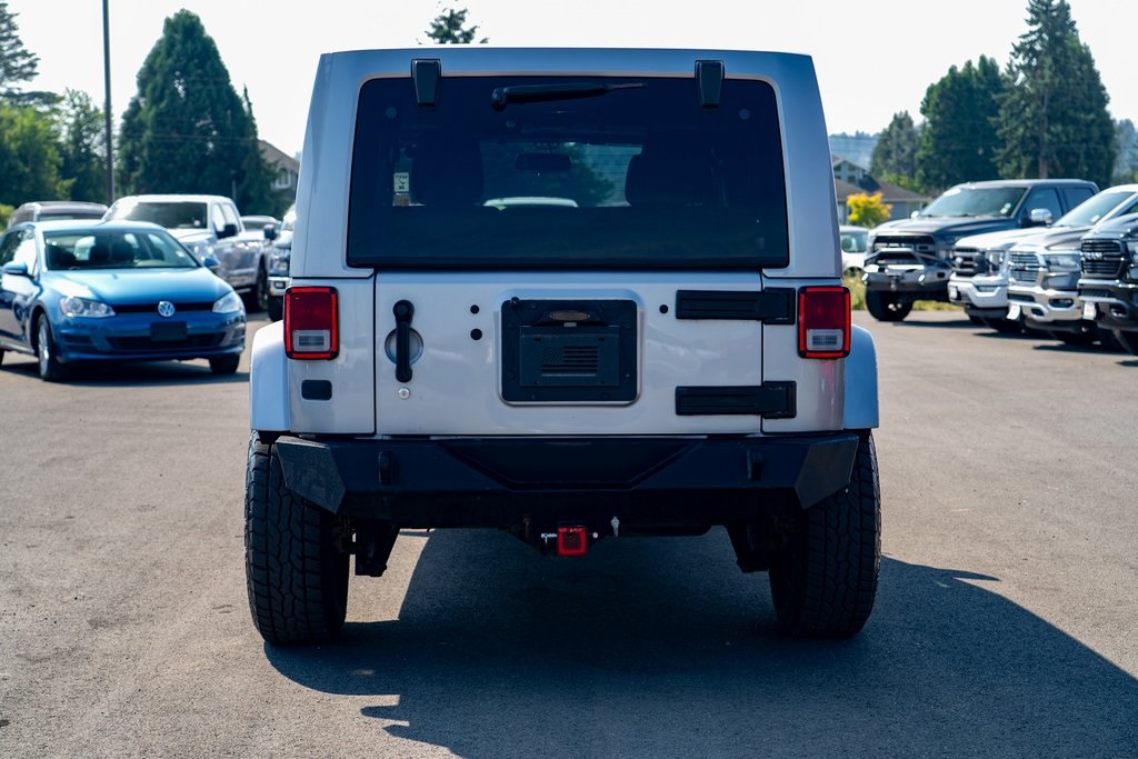 2017 Jeep Wrangler Unlimited Sahara photo 9
