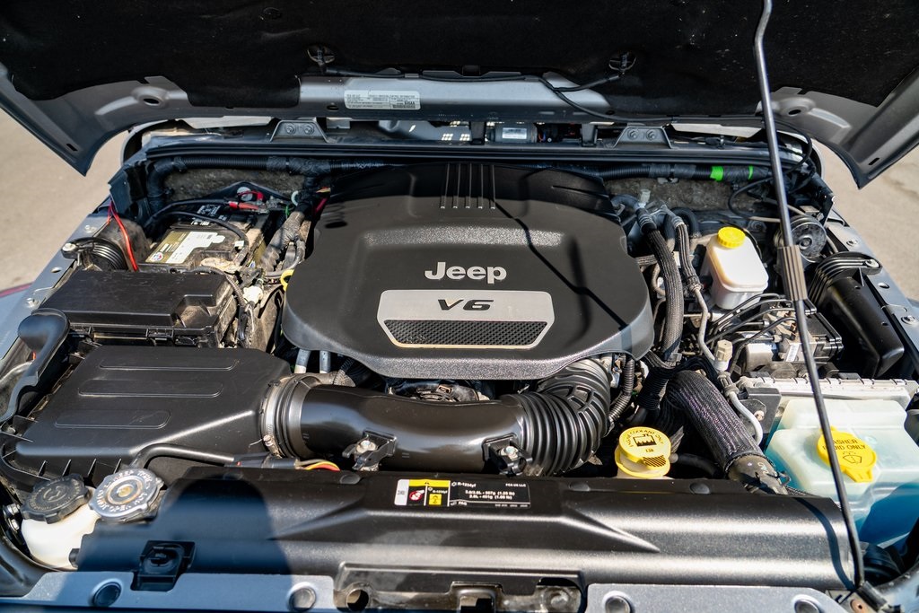 2017 Jeep Wrangler Unlimited Sahara photo 24