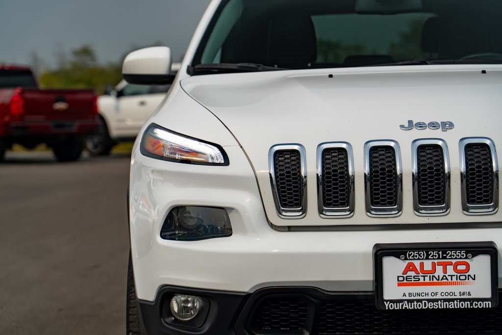 2017 Jeep Cherokee Latitude North Edition photo 3