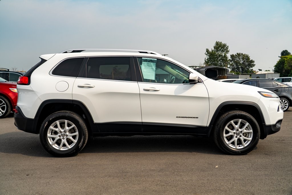 2017 Jeep Cherokee Latitude North Edition photo 6