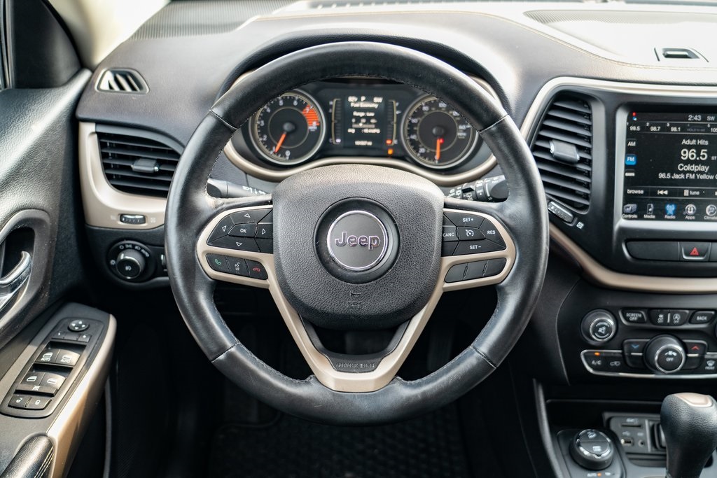2017 Jeep Cherokee Latitude North Edition photo 12