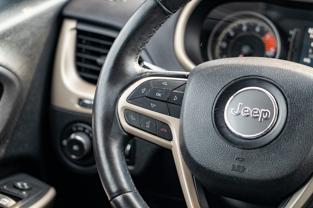 2017 Jeep Cherokee Latitude North Edition photo 17
