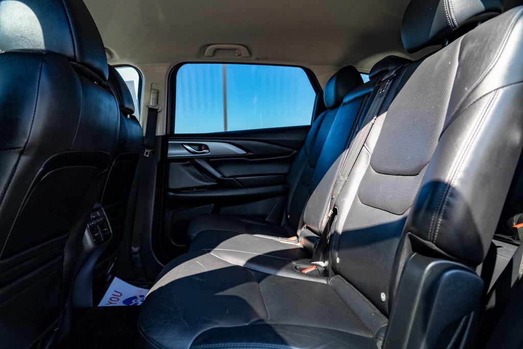 2018 Mazda CX-9 Touring photo 12