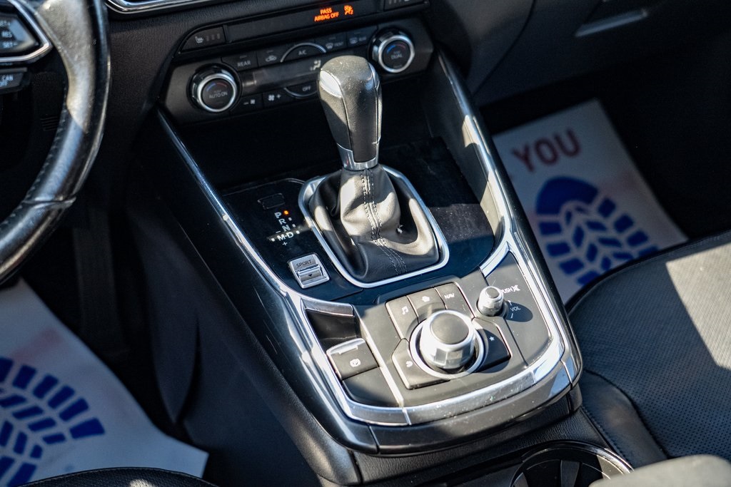 2018 Mazda CX-9 Touring photo 18