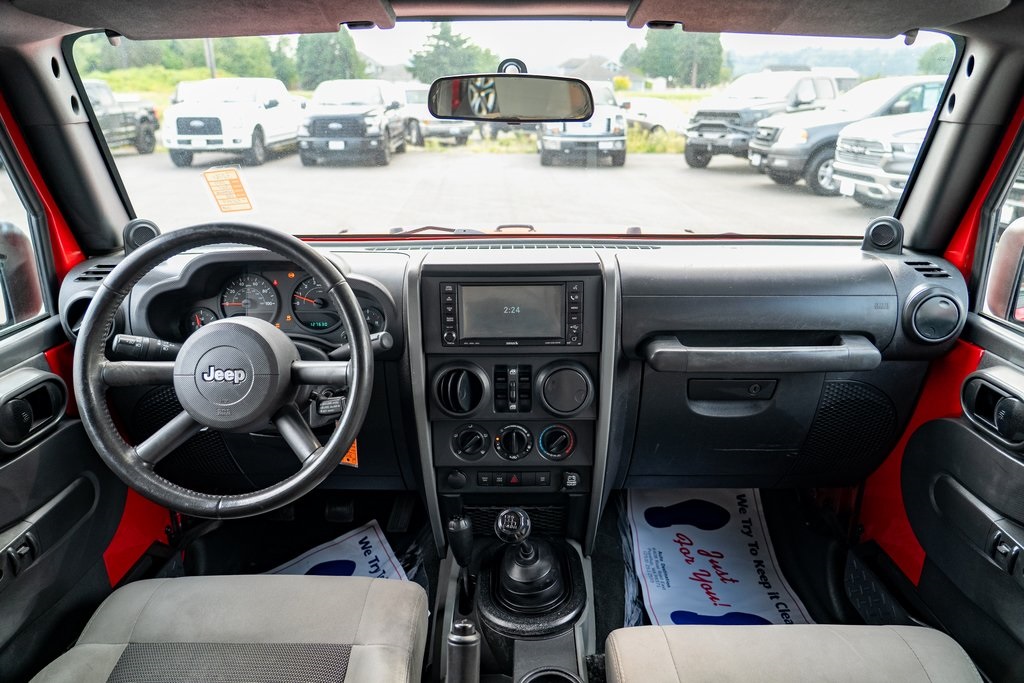 2009 Jeep Wrangler Unlimited X photo 14