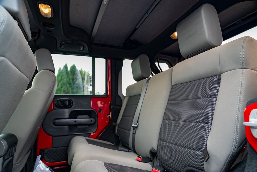 2009 Jeep Wrangler Unlimited X photo 18
