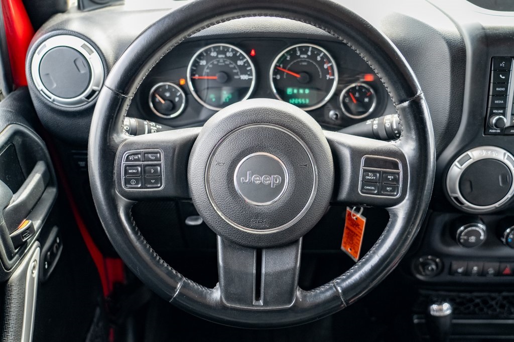 2014 Jeep Wrangler Unlimited Rubicon photo 14