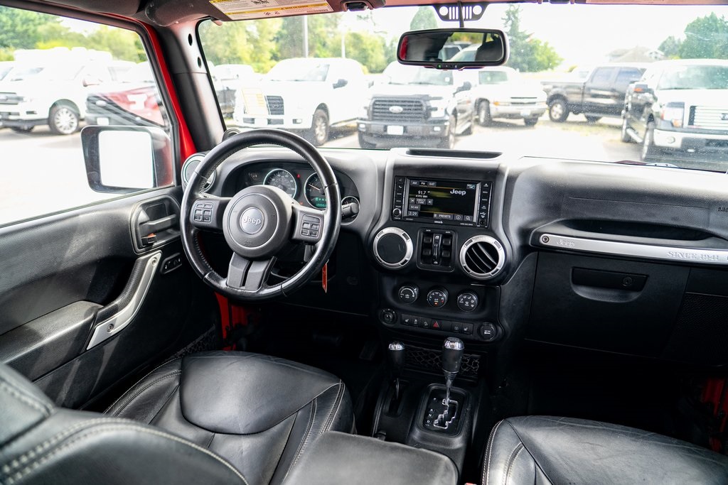 2014 Jeep Wrangler Unlimited Rubicon photo 20