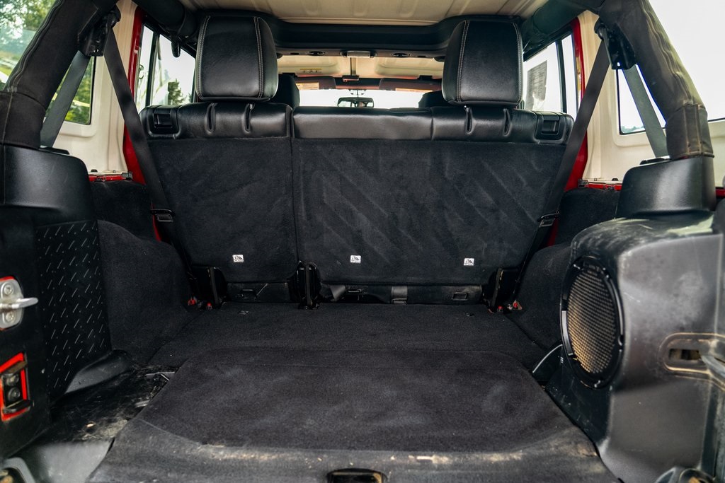 2014 Jeep Wrangler Unlimited Rubicon photo 23