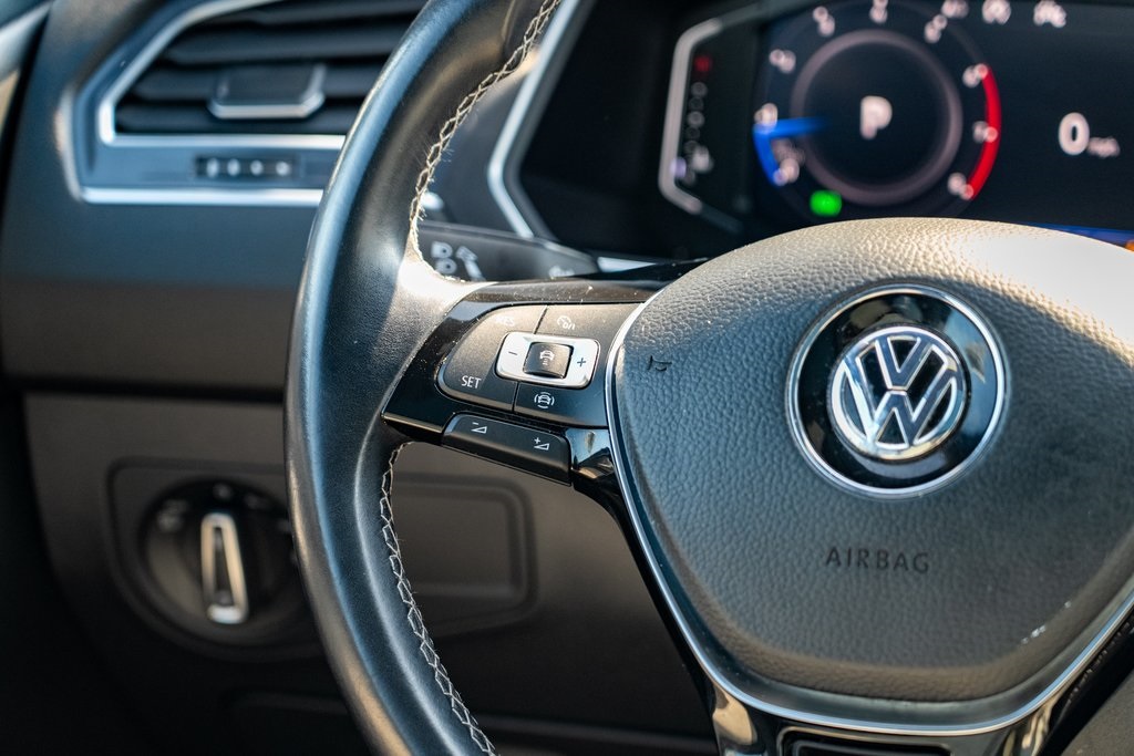 2020 Volkswagen Tiguan SEL Premium R-Line photo 19