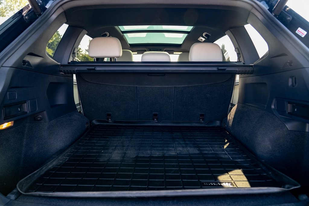2020 Volkswagen Tiguan SEL Premium R-Line photo 26
