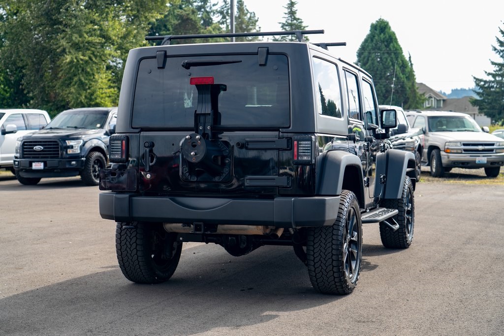 2013 Jeep Wrangler Unlimited Rubicon photo 9