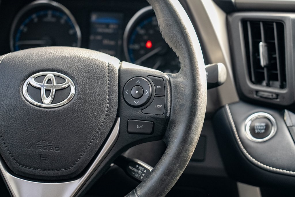 2018 Toyota RAV4 Platinum photo 12