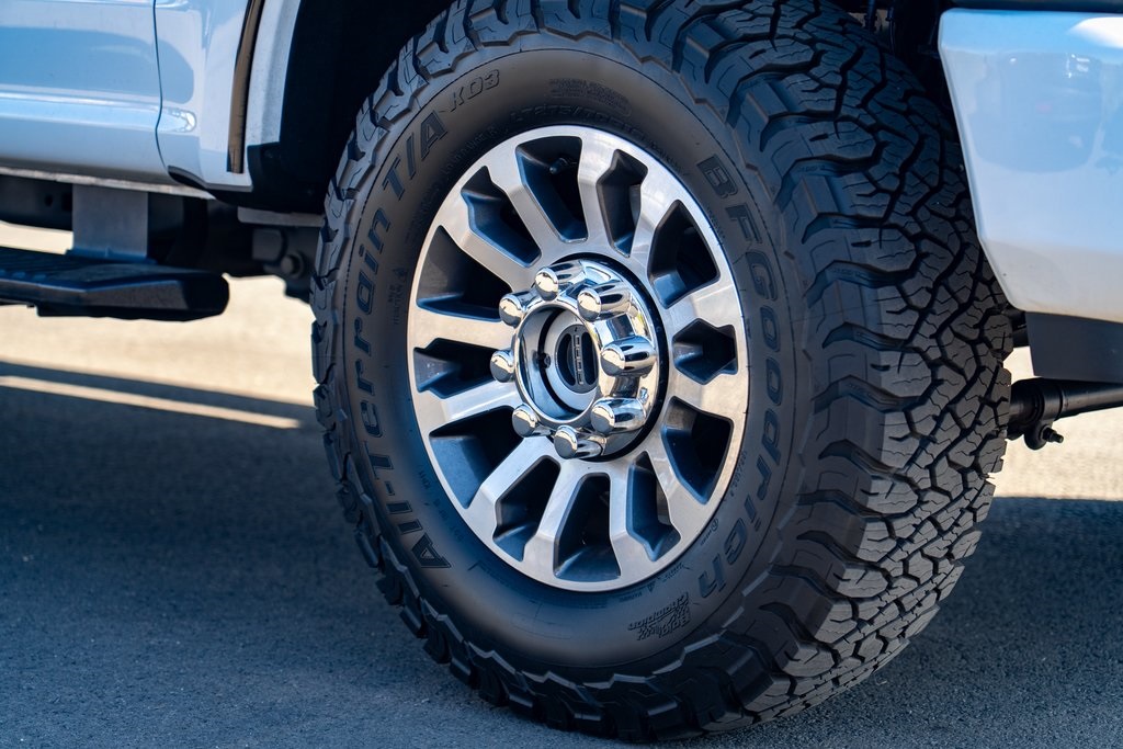 2022 Ford F-350 Lariat photo 7