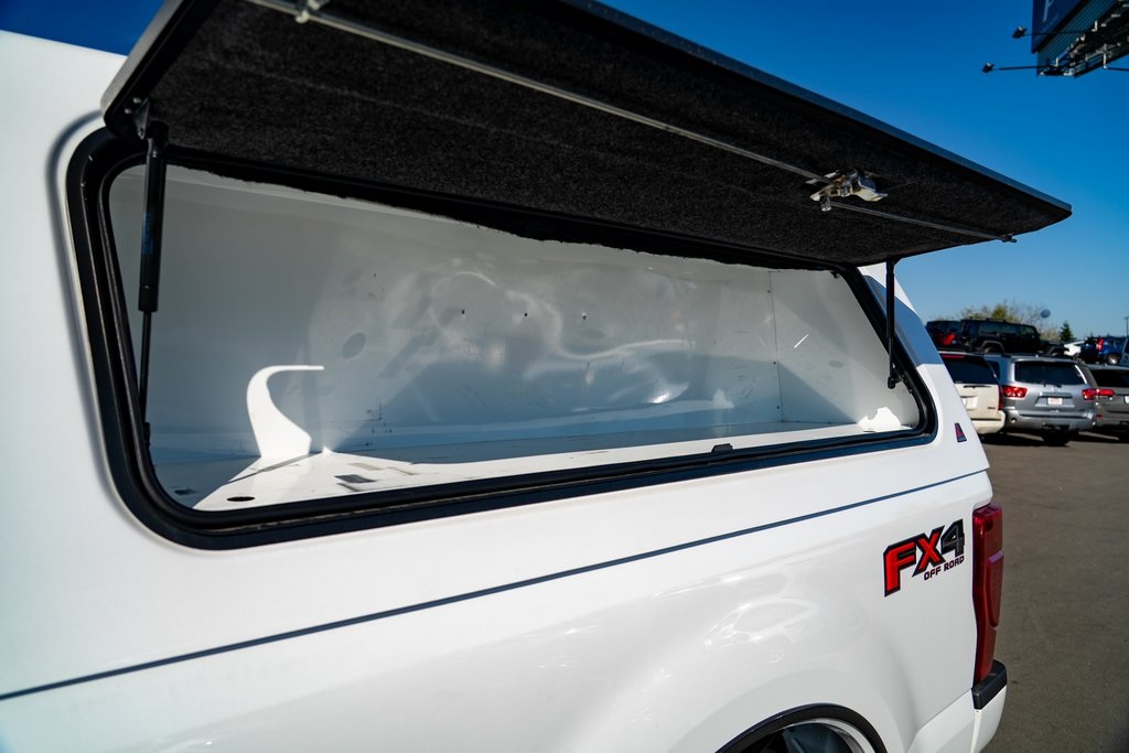 2022 Ford F-350 Lariat photo 12