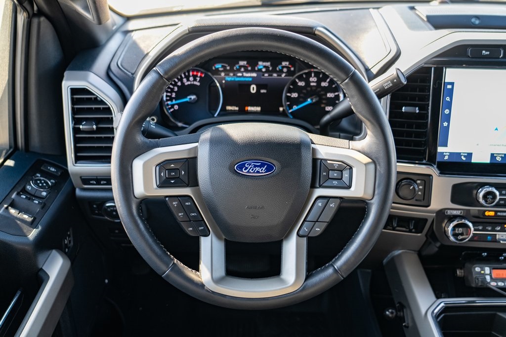 2022 Ford F-350 Lariat photo 14