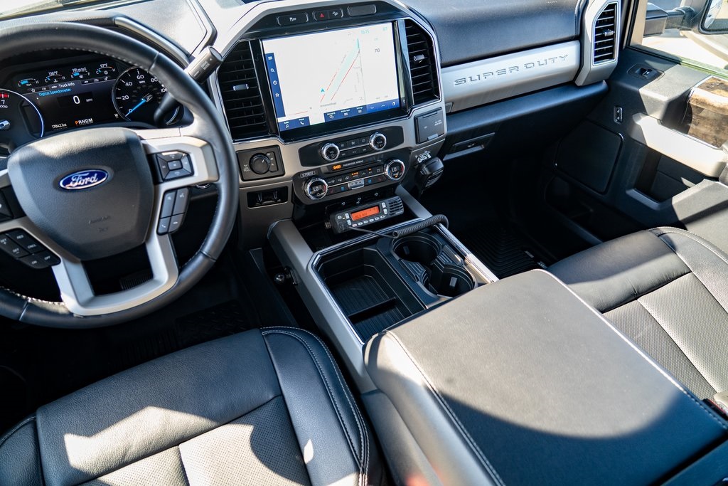 2022 Ford F-350 Lariat photo 21