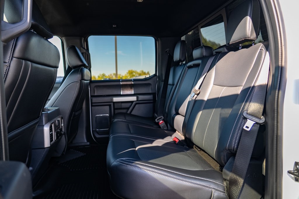 2022 Ford F-350 Lariat photo 22