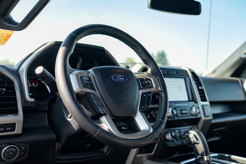 2020 Ford F-150 Lariat photo 8
