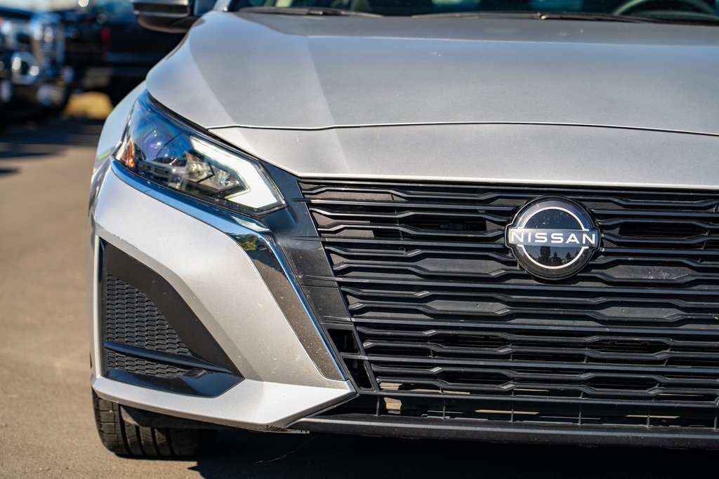 2024 Nissan Altima 2.5 SV photo 2