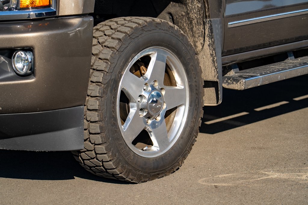 2015 Chevrolet Silverado 2500HD High Country photo 4