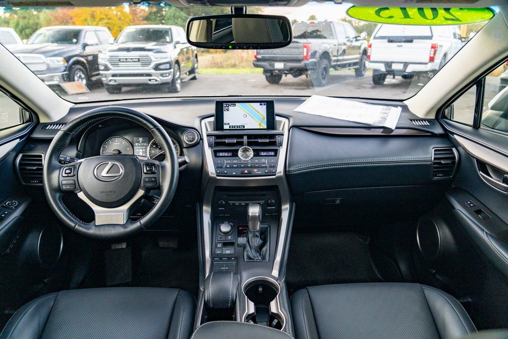 2015 Lexus NX 200t - Photo 17