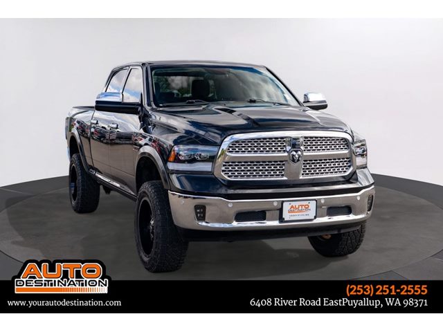 Brilliant Black Crystal Pearlcoat 2017 RAM 1500 Big Horn Crew Cab 4WD Pickup Truck Four-Wheel Drive Automatic