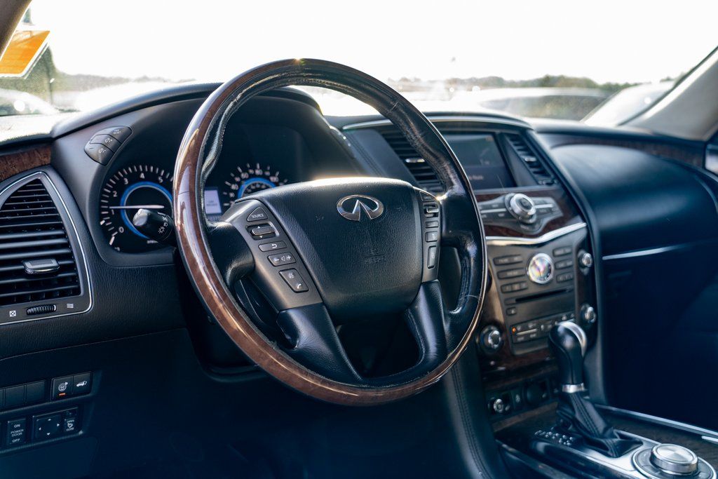 2012 INFINITI QX 56 - Photo 13