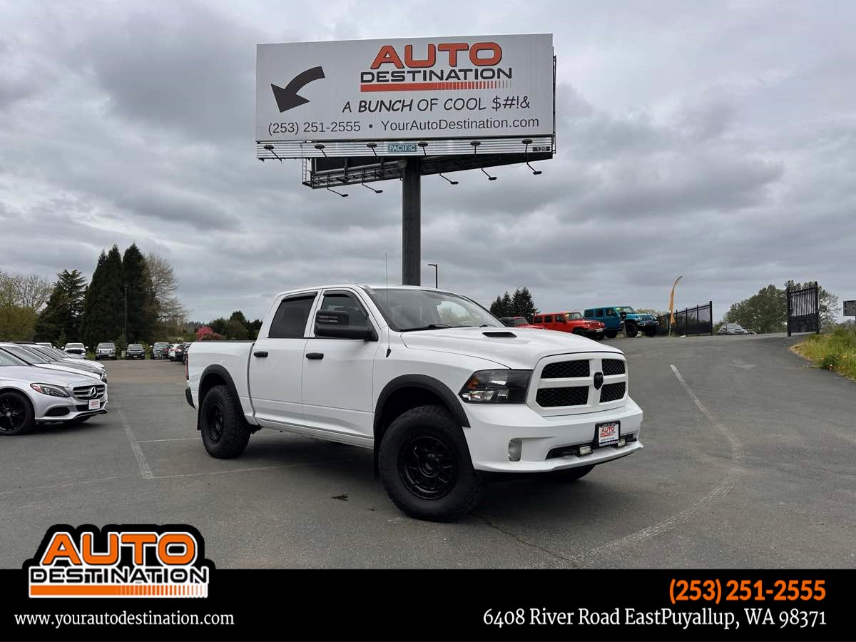 2019 RAM 1500 Classic Express Crew Cab 4x4 5'7's photo