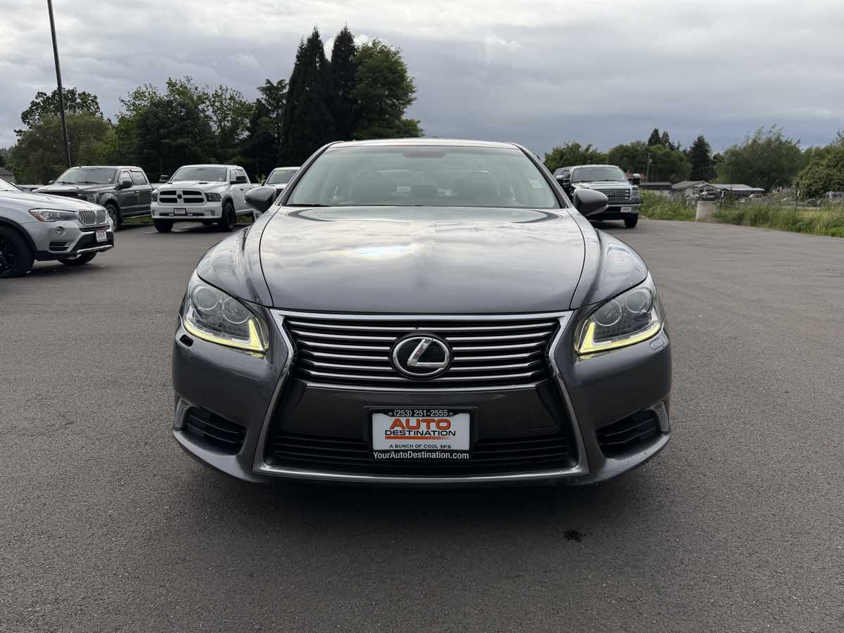 View vehicle photo 3