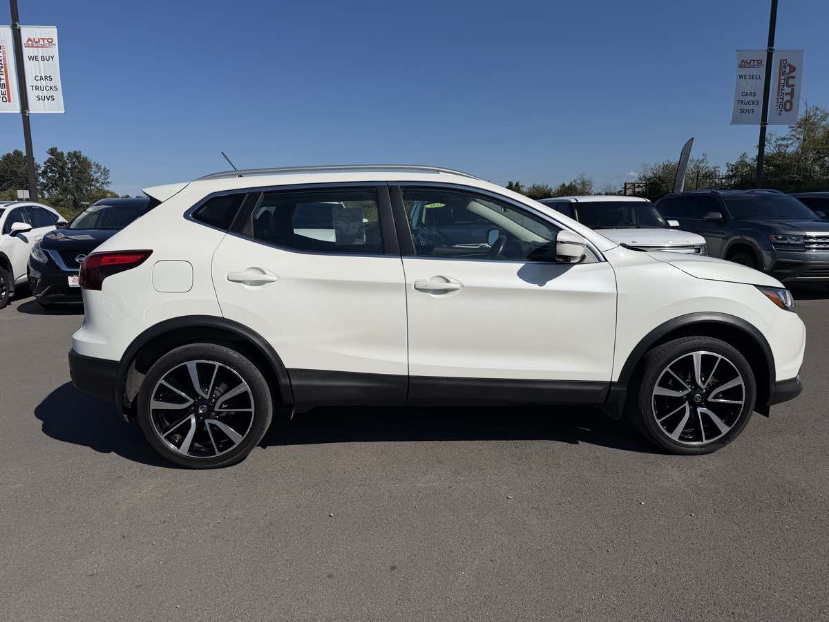 Nissan Rogue Sport photo 9